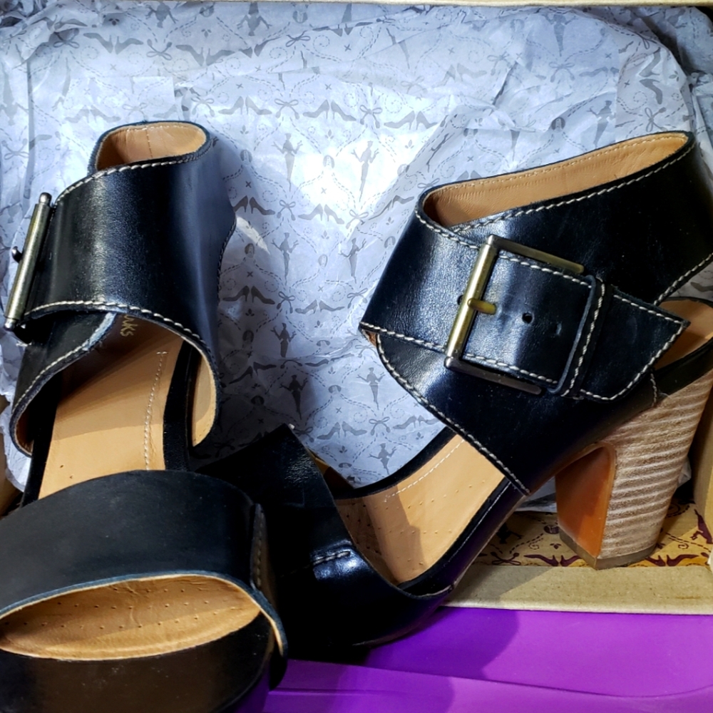 Women's sandals